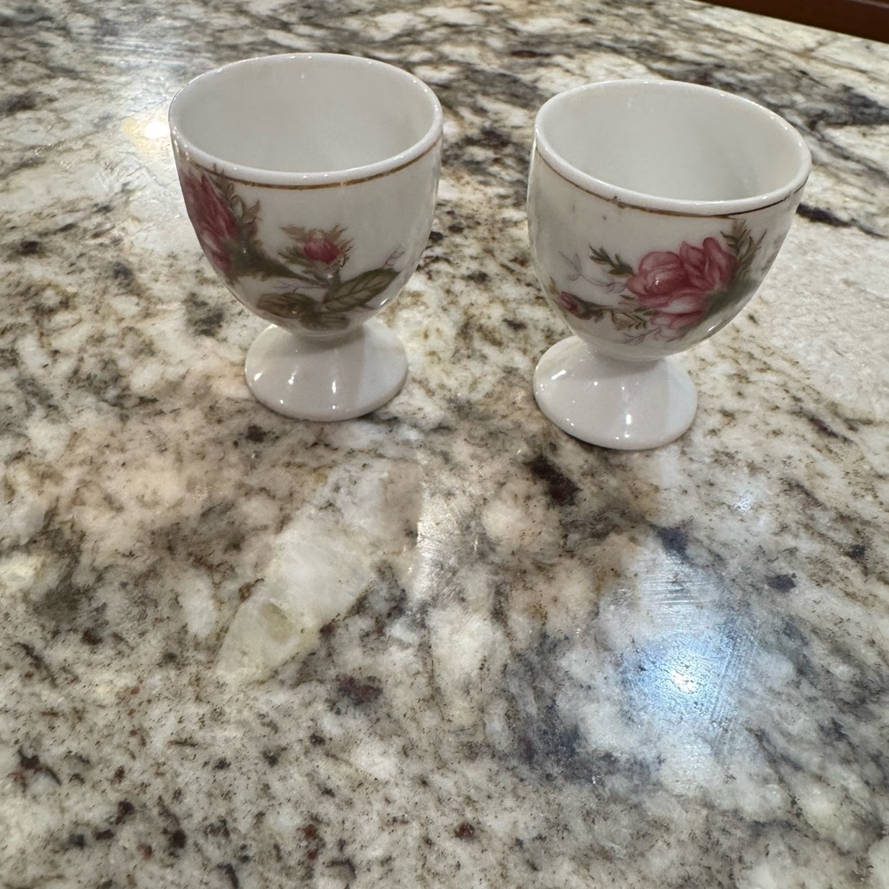 Vintage Moss Rose Porcelain Footed Egg Cups with Gold Trim - Set of 2 - Picture 2 of 5